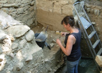 Une découverte archéologique exceptionnelle à Carcassonne ! Les vestiges du « Mur », prison de l’inquisition, révélés chez un particulier dans le quartier de la Barbacane