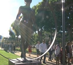Les sculptures de bronze de l’artiste Catalane Marta Solsona s’invitent dans les allées du square Gambetta :