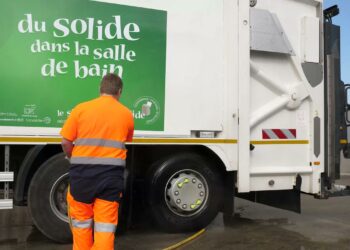 Les métiers du Covaldem11 avec Florian chauffeur de camion benne à ordures :