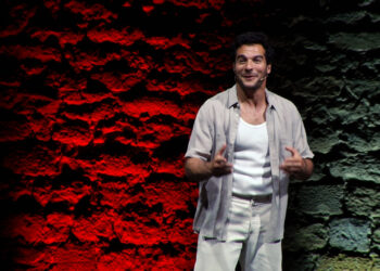 Amir Haddad dans la peau d’Alfred Nakache sur la scène du Festival Carcassonne