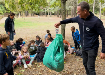 Les enfants de Carcassonne participent à l’opération Nettoyons la Nature :
